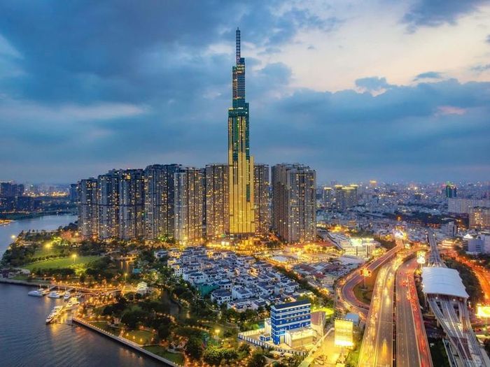 TP. Hồ Chí Minh hôm nay không chỉ mang ký ức của một đô thị lịch sử, mà còn mang trên mình trọng trách của một siêu đô thị trong kỷ nguyên mới