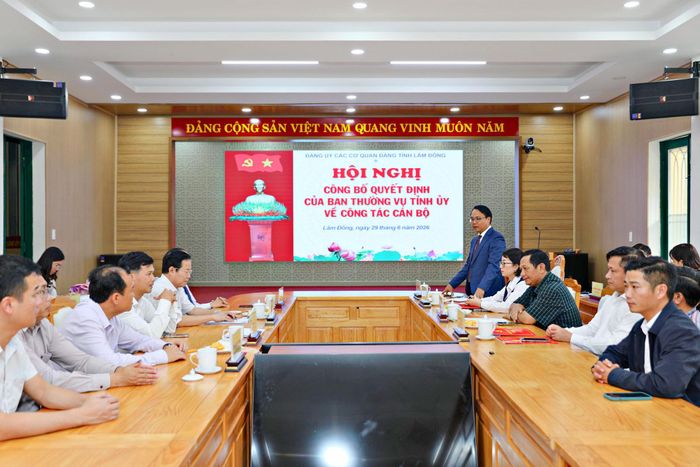 Quang cảnh hội nghị