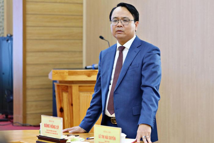 Phó Bí thư Thường trực Tỉnh ủy Lâm Đồng Đặng Hồng Sỹ phát biểu giao nhiệm vụ