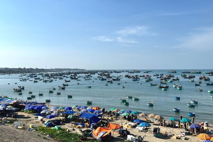 Chấn chỉnh hoạt động kinh doanh tại khu vực làng chài Mũi Né.