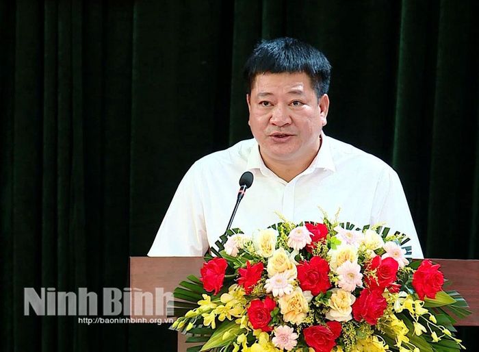 Lãnh đạo phường Yên Thắng triển khai nhiệm vụ sau sắp xếp, tổ chức lại tổ dân phố.