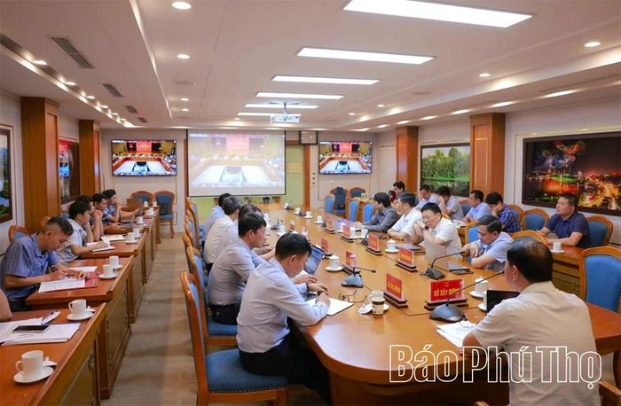 Hội nghị được tổ chức theo hình thức trực tiếp kết hợp trực tuyến.