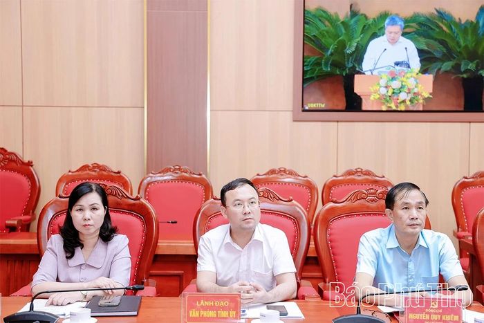 Các đại biểu dự tại điểm cầu tỉnh Phú Thọ.