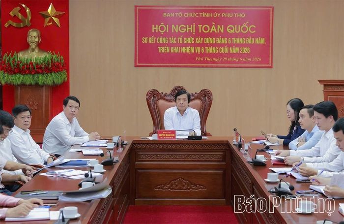 Các đại biểu dự hội nghị tại điểm cầu tỉnh Phú Thọ.