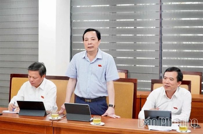 Đại biểu Nguyễn Mạnh Hùng (Tổ đại biểu số 5) đề nghị xem xét tăng mức phân bổ ngân sách cho cấp xã.