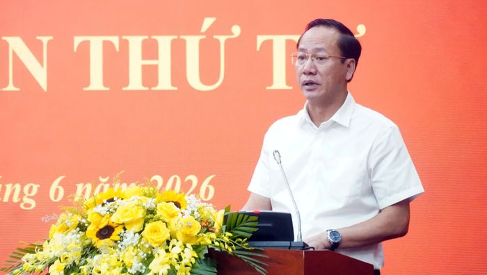 Đại biểu trình bày tham luận tại hội nghị - Ảnh: N.M