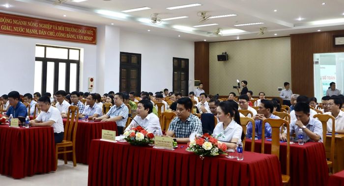Các đại biểu dự hội nghị - Ảnh: H.N