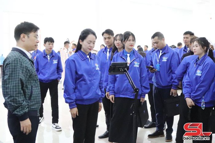 Điểm danh bằng nhận diện khuôn mặt tại Đại hội đại biểu Đoàn TNCS Hồ Chí Minh tỉnh lần thứ XIV, nhiệm kỳ 2025-2030.