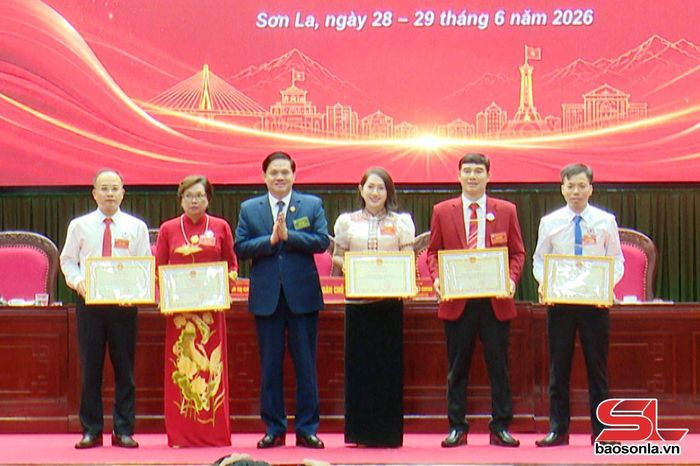 Các tập thể, cá nhân nhận Bằng khen của Chủ tịch UBND tỉnh Sơn La.