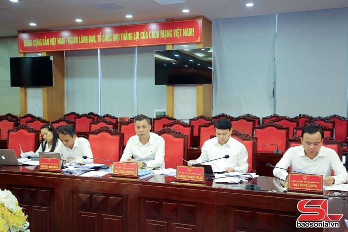 Các đại biểu dự hội nghị.