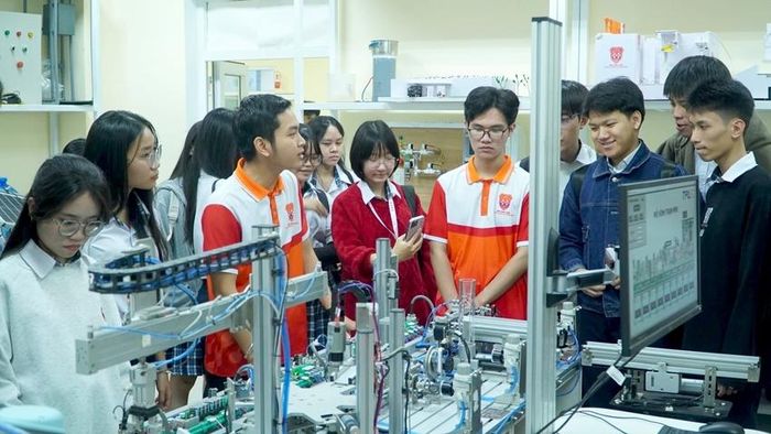  Đào tạo nhân lực khoa học công nghệ tại Đại học Huế