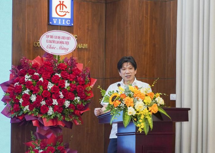 Đồng chí Hoàng Anh Tuấn - nguyên Viện trưởng Viện Hóa học Công nghiệp Việt Nam phát biểu