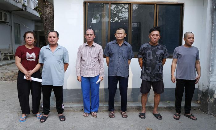 Các đối tượng Hiền, Long, Huyên, Phép, Huy và Ngọc (từ trái sang).