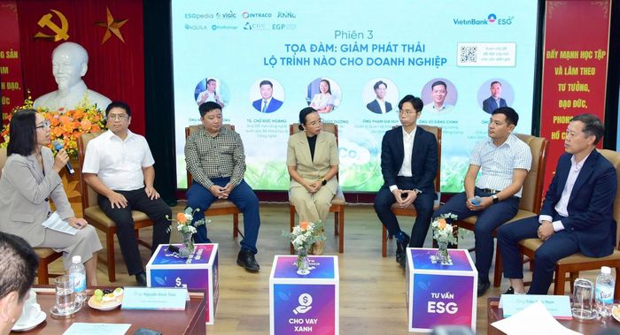 Các chuyên gia tại hội thảo đã thảo luận các vấn đề xoay quanh cơ hội và thách thức khi doanh nghiệp xây dựng dữ liệu phát thải.