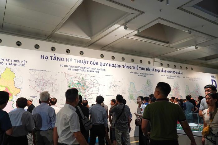 Quy hoạch tổng thể Thủ đô Hà Nội tầm nhìn 100 năm được lập trên diện tích hơn 3.359 km2; phạm vi gồm toàn bộ địa giới hành chính Thủ đô Hà Nội, với 126 đơn vị hành chính cấp xã (51 phường, 75 xã).