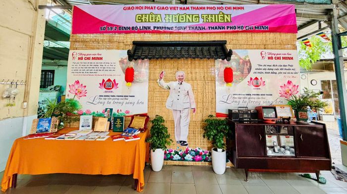Trong chương trình, phường Bình Thạnh cũng ra mắt Không gian văn hóa Hồ Chí Minh tại chùa Hương Thiền.