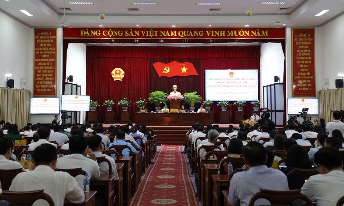 Quang cảnh kỳ họp