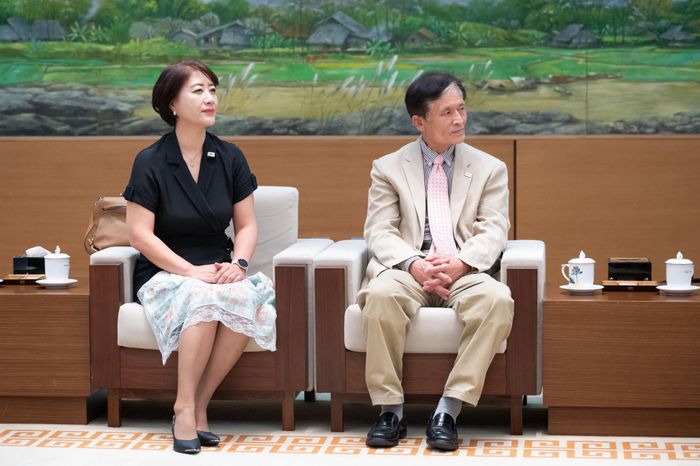 Đại biểu tham dự cuộc tiếp