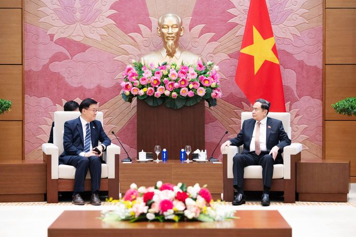 Chủ tịch Quốc hội Trần Thanh Mẫn tiếp Giáo sư Kim Hak-min, Giám đốc Viện nghiên cứu kinh tế Kimhakmin E-roun (Hàn Quốc)