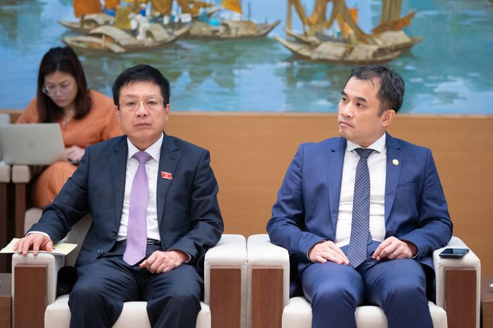Đại biểu tham dự cuộc tiếp