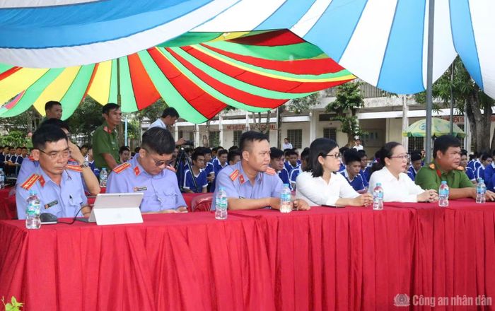Các đại biểu tham dự phiên tòa.