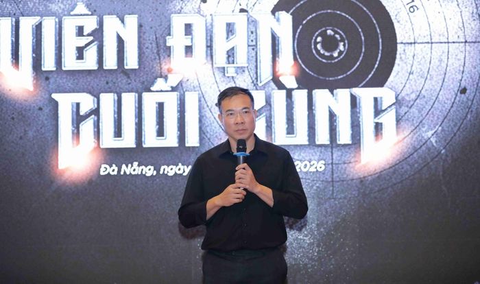 Xạ thủ Hoàng Xuân Vinh đã có những chia sẻ đầy xúc động khi lần đầu chứng kiến câu chuyện cuộc đời mình được chuyển thể lên màn ảnh rộng.