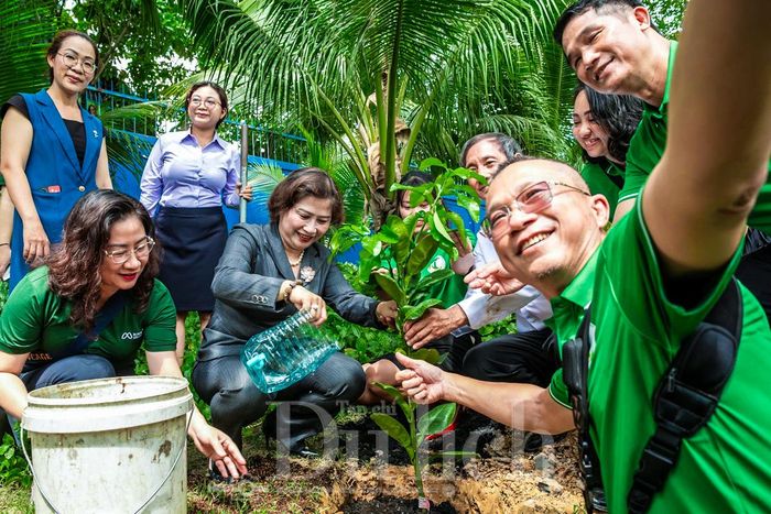 Sự kiện quy tụ hơn 50 nhà báo cùng khám phá vùng Đất Thép Củ Chi, nơi hòa quyện hài hòa giữa công nghệ hiện đại và trách nhiệm bảo tồn tài nguyên bản địa.