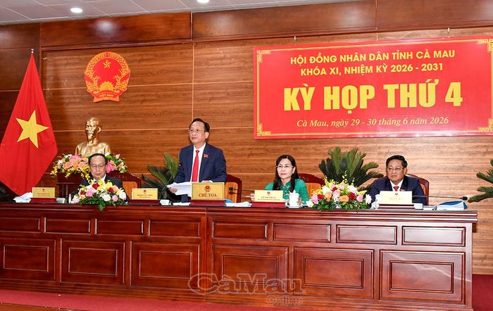  Phó Bí thư Tỉnh ủy, Chủ tịch HĐND tỉnh Phạm Văn Thiều phát biểu kết luận phiên chất vấn và trả lời chất vấn.