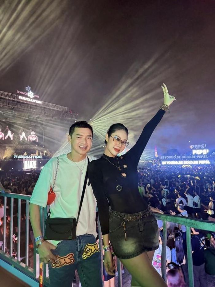 Quang Minh và vợ kém 37 tuổi