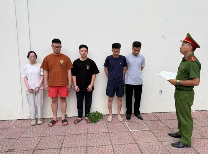 Một số đối tượng bị bắt. Ảnh: Znews.