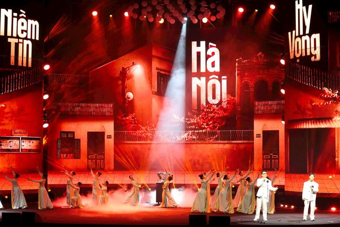 Chương trình văn nghệ chào mừng hội nghị.