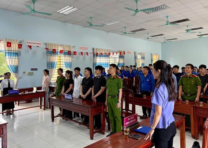 Quang cảnh phiên tòa giả định