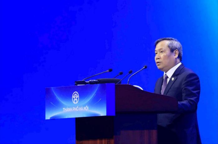 Ủy viên Trung ương Đảng, Phó Bí thư Thành ủy, Chủ tịch UBND thành phố Vũ Đại Thắng phát biểu. Ảnh: Thành - Thái