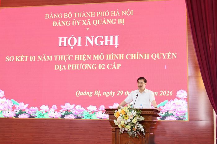 Bí thư Đảng ủy, Chủ tịch HĐND xã Quảng Bị Nguyễn Trường Năng phát biểu kết luận hội nghị. Ảnh: Phương Liên
