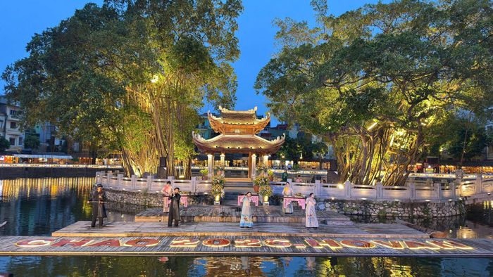 Hà Nội đã xây dựng các cơ chế, chính sách để khai thác có hiệu quả các di sản trên địa bàn nhằm tạo động lực phát triển. Ảnh: Hoàng Quyên