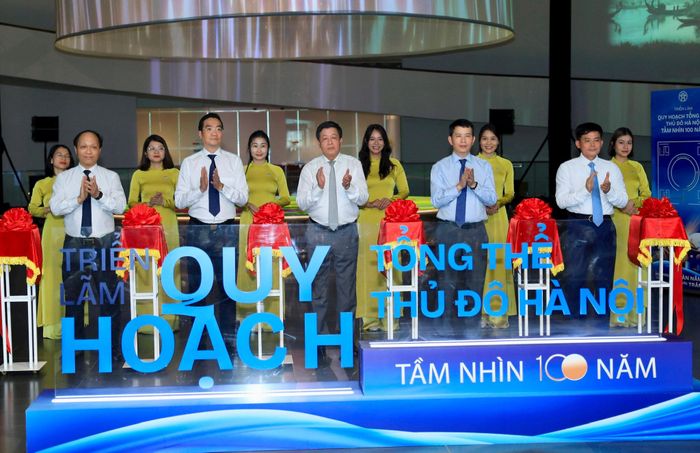 Triển lãm đáp ứng mong mỏi kỳ vọng của người dân Thủ đô. Ảnh: Quang Thái