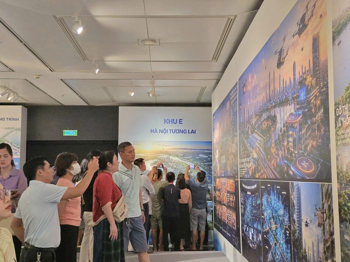 Theo kế hoạch, Bảo tàng Hà Nội mở cửa phục vụ hằng ngày từ 9 giờ đến 17 giờ, thông trưa; riêng thứ Hai hằng tuần tạm dừng đón khách để bảo quản hiện vật và bảo dưỡng hệ thống.
