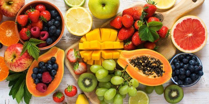 Người sau 50 tuổi nên tăng cường rau xanh và trái cây trong khẩu phần hằng ngày.