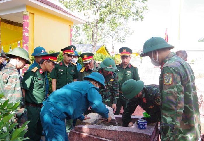 TP Huế hoàn thành lấy mẫu sinh phẩm tại 11 nghĩa trang liệt sĩ.