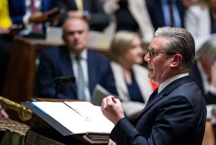 Bài báo cũng cho biết quan hệ giữa ông Starmer và Tổng thống Mỹ Donald Trump xấu đi sau khi ông không ủng hộ chiến dịch quân sự của Mỹ và Israel nhằm vào Iran.