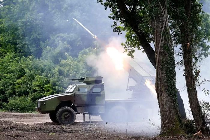 Tổng cộng 3 công ty lớn của Anh gồm MBDA UK, MGI Engineering và Rotron Aerospace, đang phát triển các nguyên mẫu tên lửa hành trình theo Dự án Brakestop.