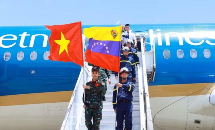 Trên Facebook, bà Rodríguez viết: "Chúng tôi cảm ơn Cộng hòa Xã hội Chủ nghĩa Việt Nam vì sự đoàn kết và hỗ trợ trong thời điểm khó khăn này".