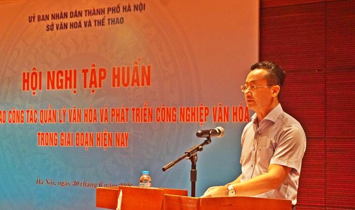 Phó Giám đốc Sở VHTT Hà Nội Phạm Xuân Tài phát biểu tại Hội nghị. Ảnh: Minh Huệ.