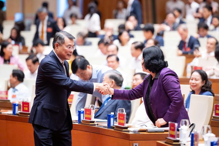  Thủ tướng Lê Minh Hưng cùng các đại biểu tại hội nghị. Ảnh: QH 