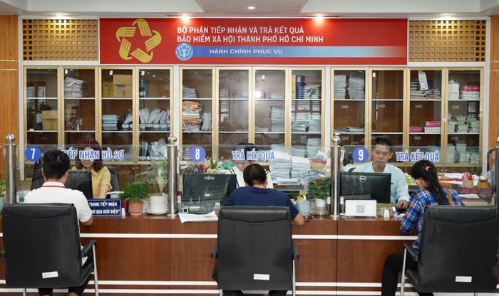  Việc hướng dẫn kịp thời các quy định mới giúp người lao động và doanh nghiệp thực hiện đúng thủ tục hưởng chế độ BHXH theo quy định. 