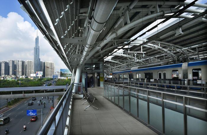  Nhiếp ảnh gia Trần Thế Phong chụp tuyến metro của TP.HCM. 