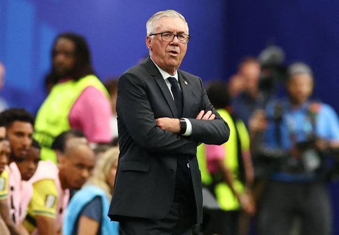  Sự điềm tĩnh của ông Ancelotti gây sốt. Ảnh: Phil Noble/Reuters. 