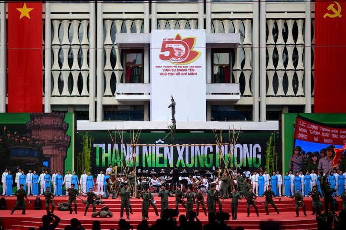  Lễ kỷ niệm chính thức cùng chuỗi hoạt động chính trị, văn hóa, nghệ thuật, thể thao, khởi công các công trình trọng điểm và phát động phong trào thi đua đặc biệt dịp này nhằm ôn lại ý nghĩa lịch sử của sự kiện thành phố mang tên Bác, tôn vinh những thành tựu sau nửa thế kỷ xây dựng và phát triển, đồng thời khơi dậy tinh thần đoàn kết, năng động, sáng tạo, tạo động lực để thành phố tiếp tục phát triển trong giai đoạn mới. 