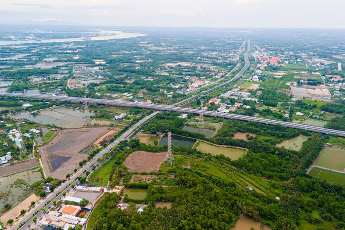  Theo quyết định phê duyệt của Sở Xây dựng TP.HCM, dự án được thực hiện theo dạng thức nút giao kim cương, tổng mức đầu tư gần 2.970 tỷ đồng từ ngân sách. 