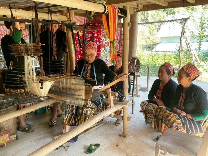 Nghề truyền thống các xã vùng cao Nghệ An đứng trước nguy cơ thiếu người kế tục